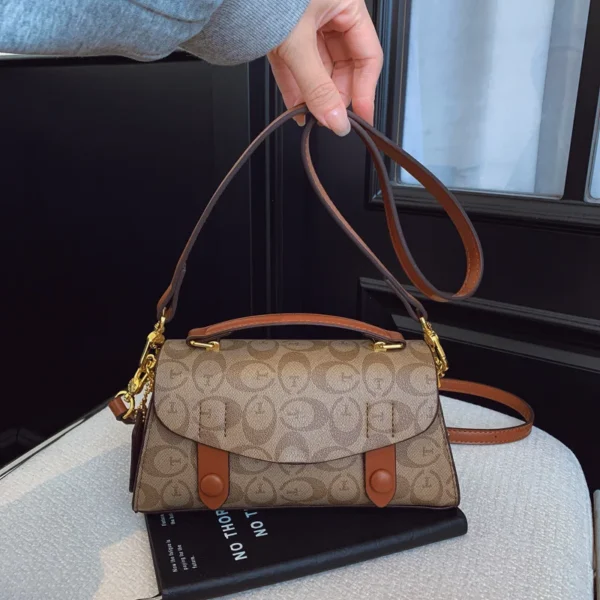 High-end small handbag for women, 2025 new style, fashionable and retro Boston bag, with elegant print, single shoulder crossbod