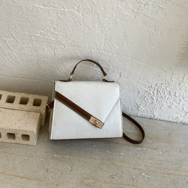 Elegant women's handbag2026New trendy commuter stylish small square handbag with large capacity for women