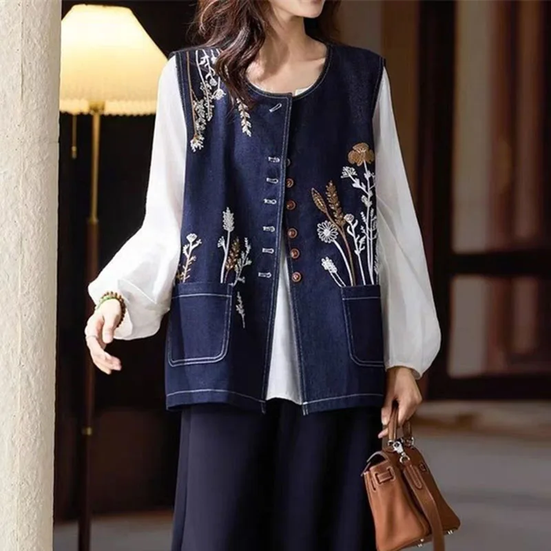 European Women Cowboy Sleeveless Jacket Spring Autumn Female Fashion Embroidery Waistcoat Coat Ladies Large Size 5XL Denim Vest