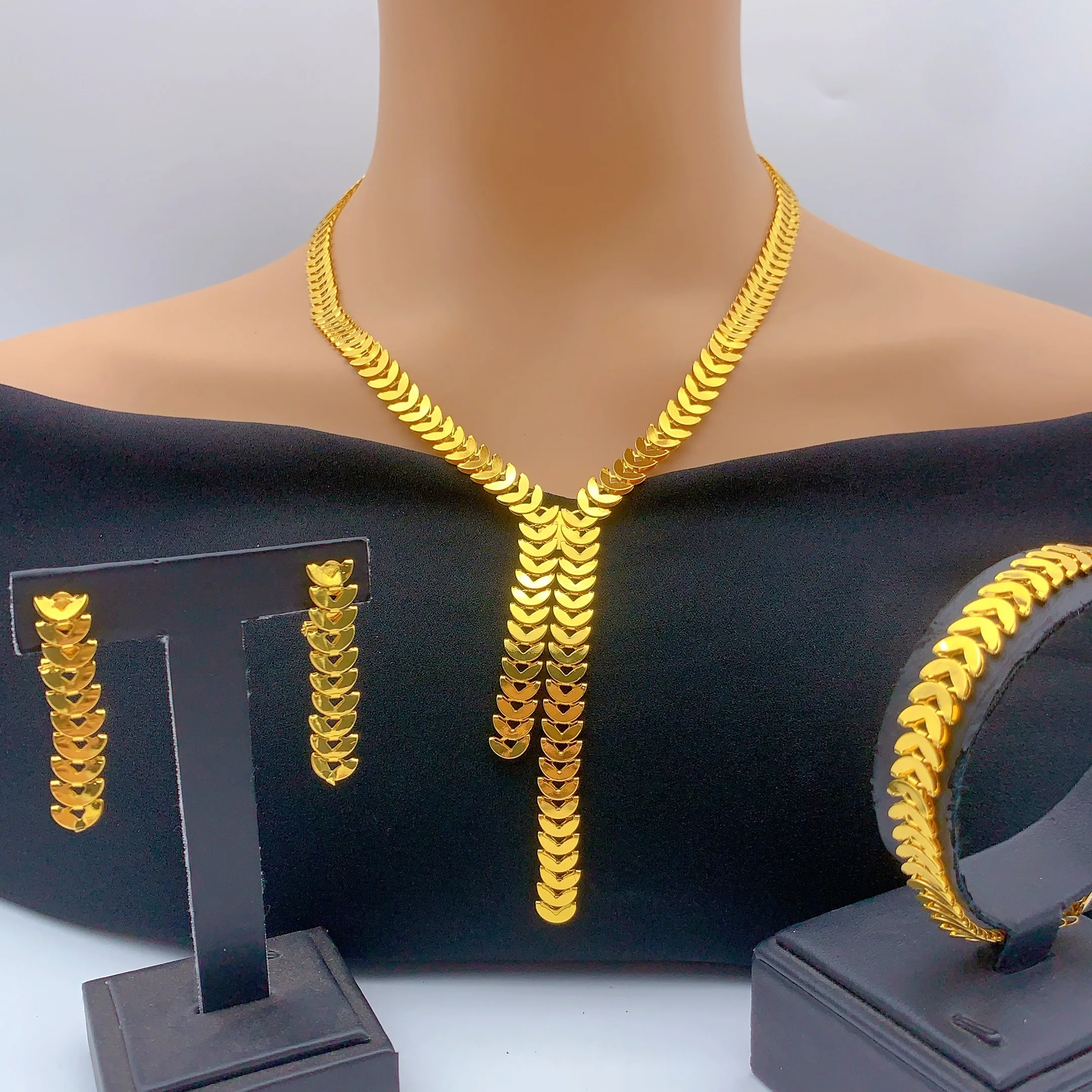 Dubai Jewelry Sets for Women Long Chain Necklaces Earrings Three Pieces Set 24K Gold Color Eritrean Wedding Party Gifts