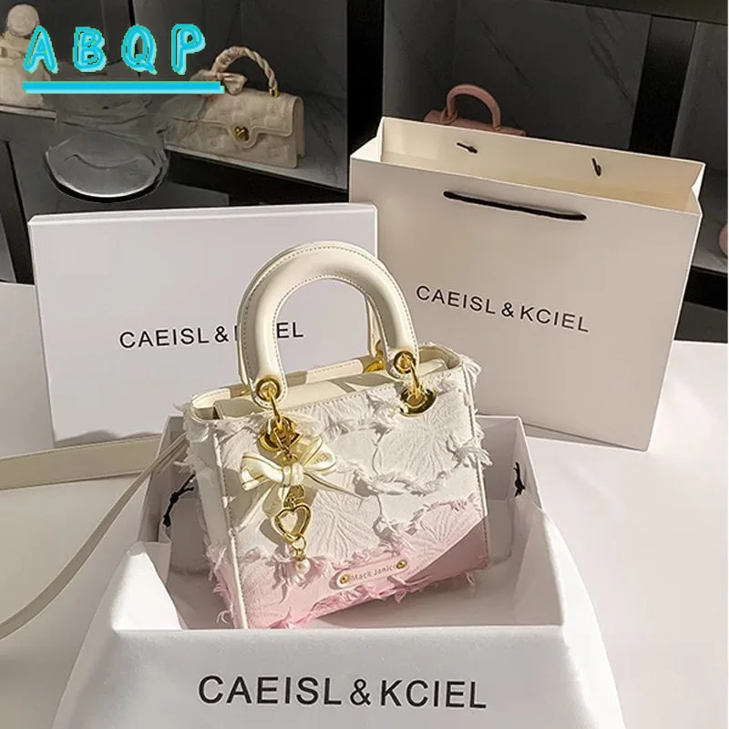 Women’s Handbag Elegant Synthetic Crossbody Golden-Tone Hardware Closure 2026 New Design for Parties Luxury Shoulder Purse